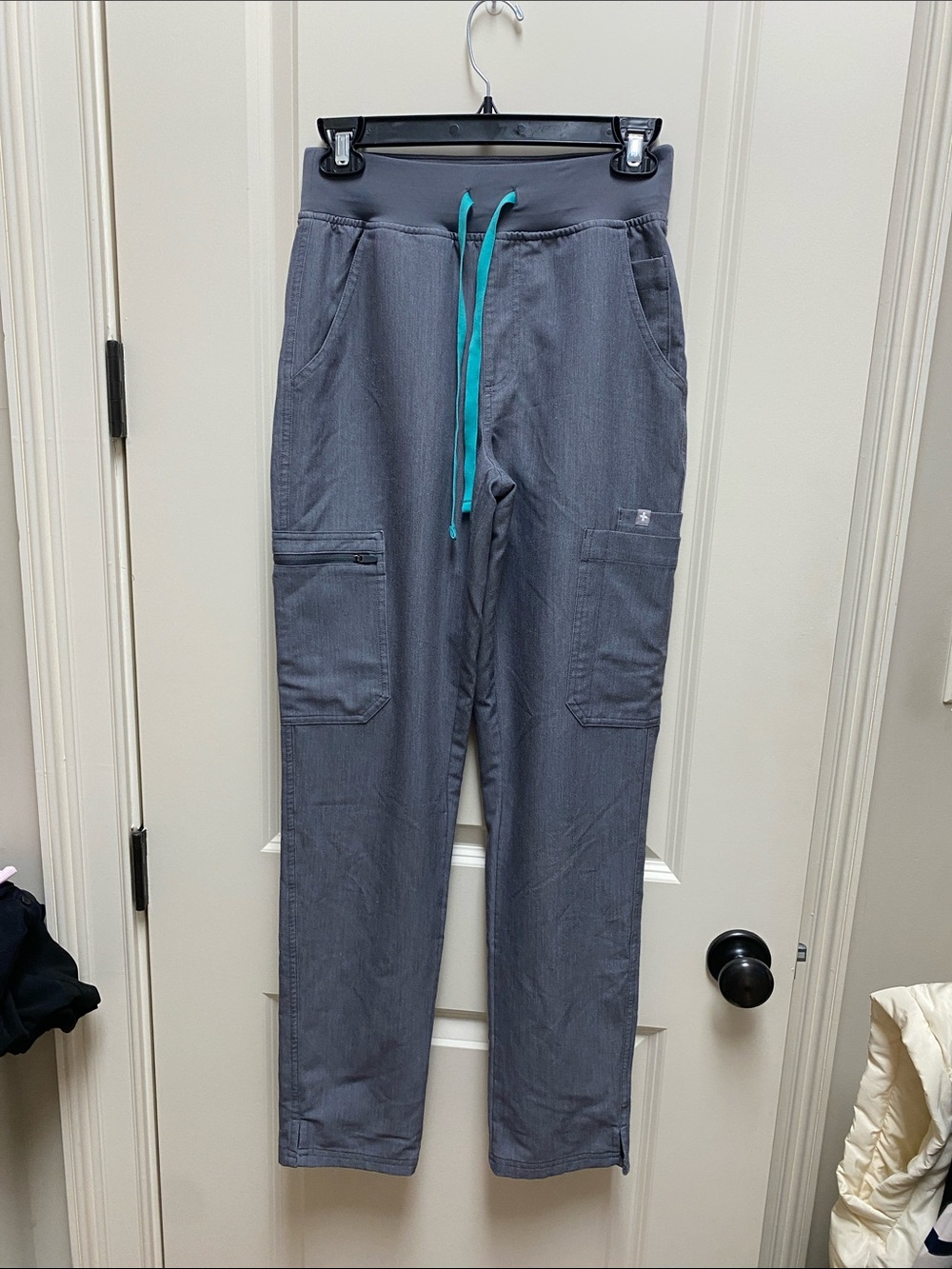 Figs women Gray Drawstring scrub pants size XS -technical collection